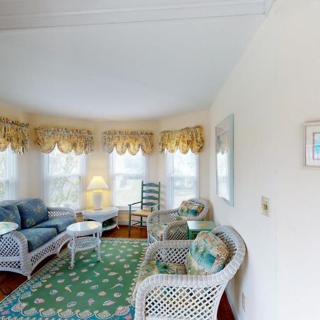 Victorian Sea-Cret Villa Virginia Beach Exterior photo
