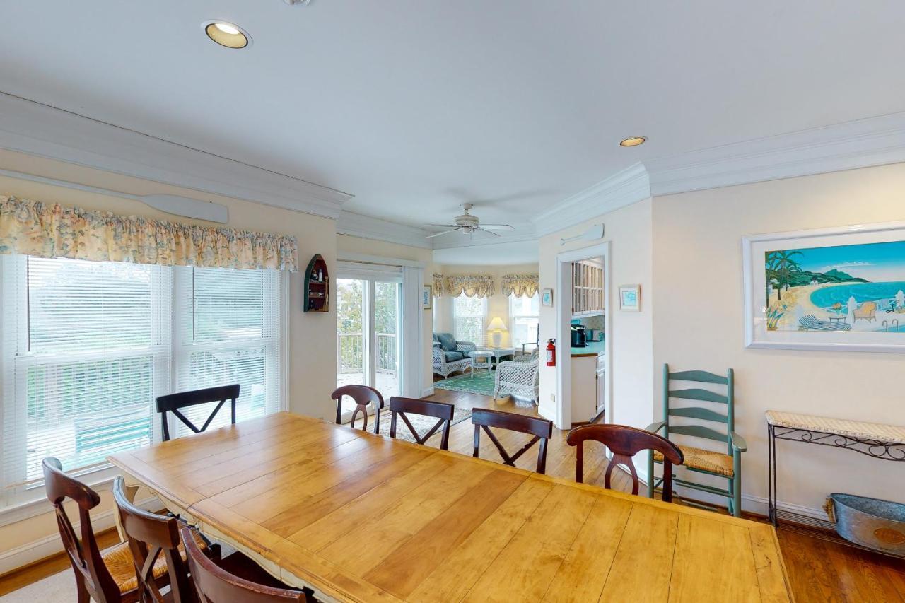 Victorian Sea-Cret Villa Virginia Beach Exterior photo