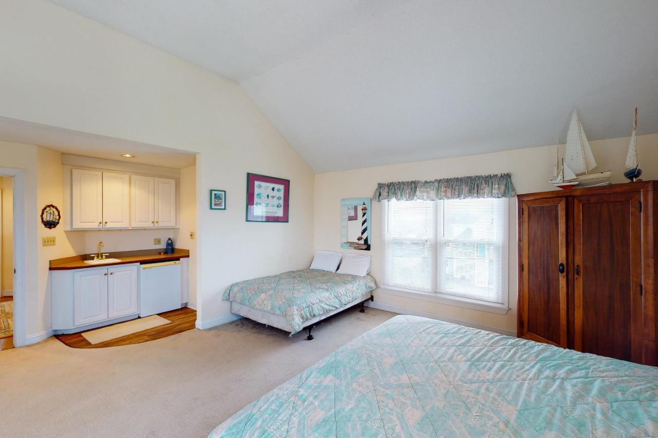 Victorian Sea-Cret Villa Virginia Beach Exterior photo